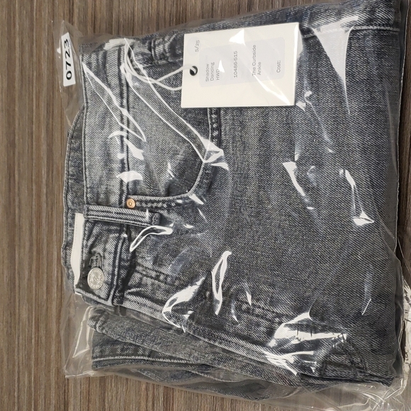 MOTHER The Curbside Ankle High Waisted Balloon Jeans (27" waist) - Picture 13 of 14